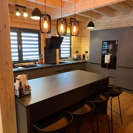 Lomnica Vysoke Tatry * ヴェルカー・ロムニツァ