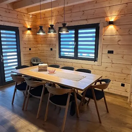 Lomnica Vysoke Tatry * ヴェルカー・ロムニツァ